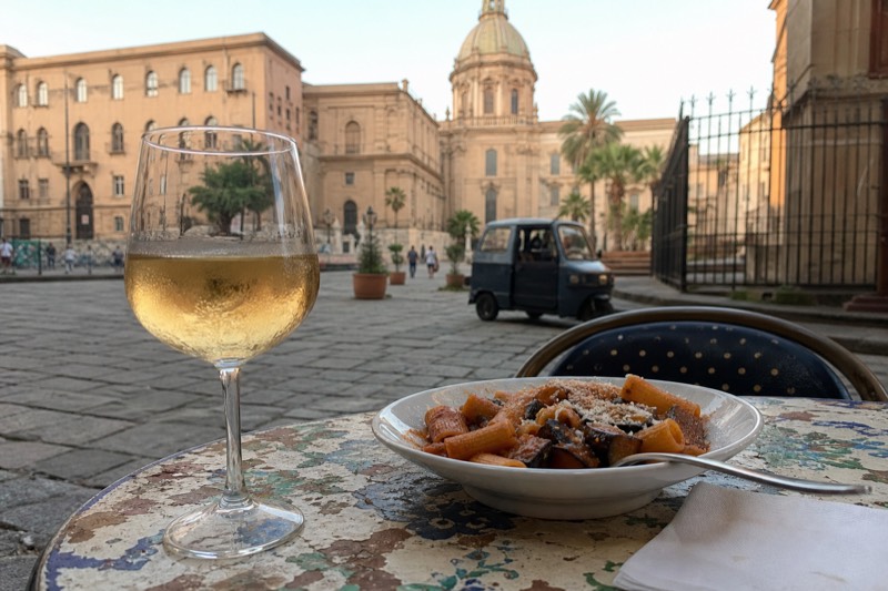 10-Plus Tastings, Longest Walk